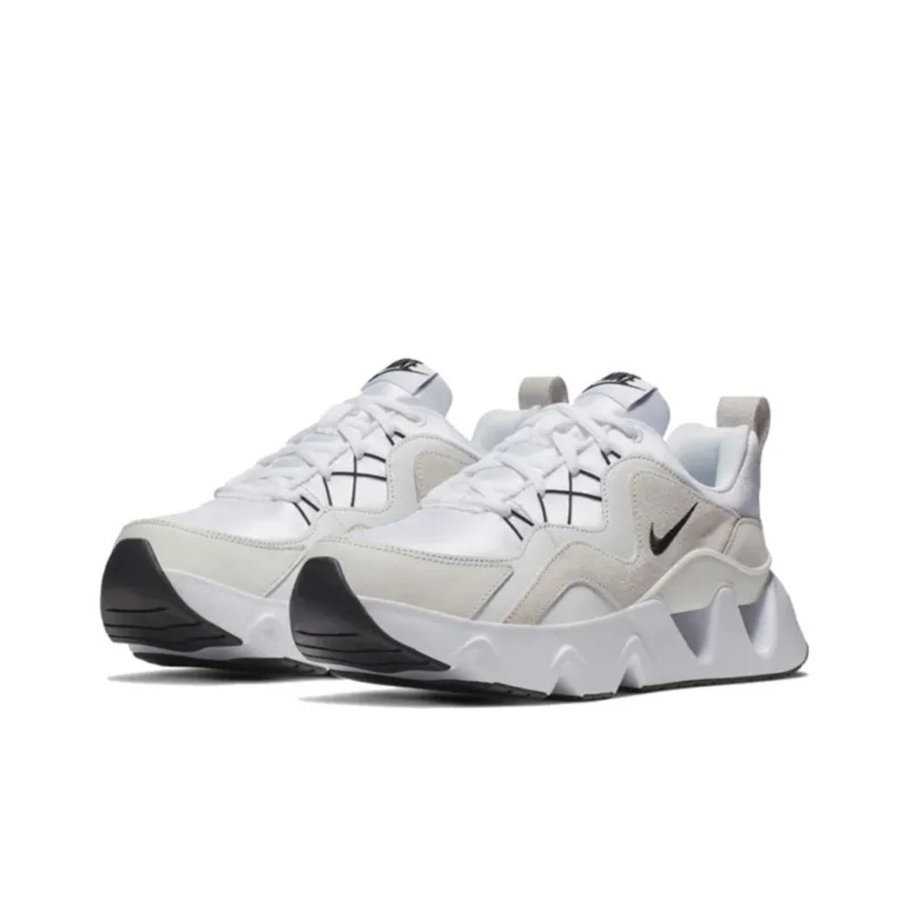 Nike RYZ 365 white women’s sneakers